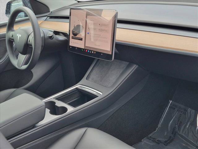 Used 2025 Tesla Model Y Performance AWD/4WD image 21