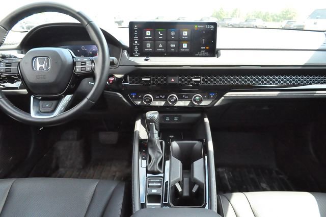 Used 2023 Honda Accord Touring image 17