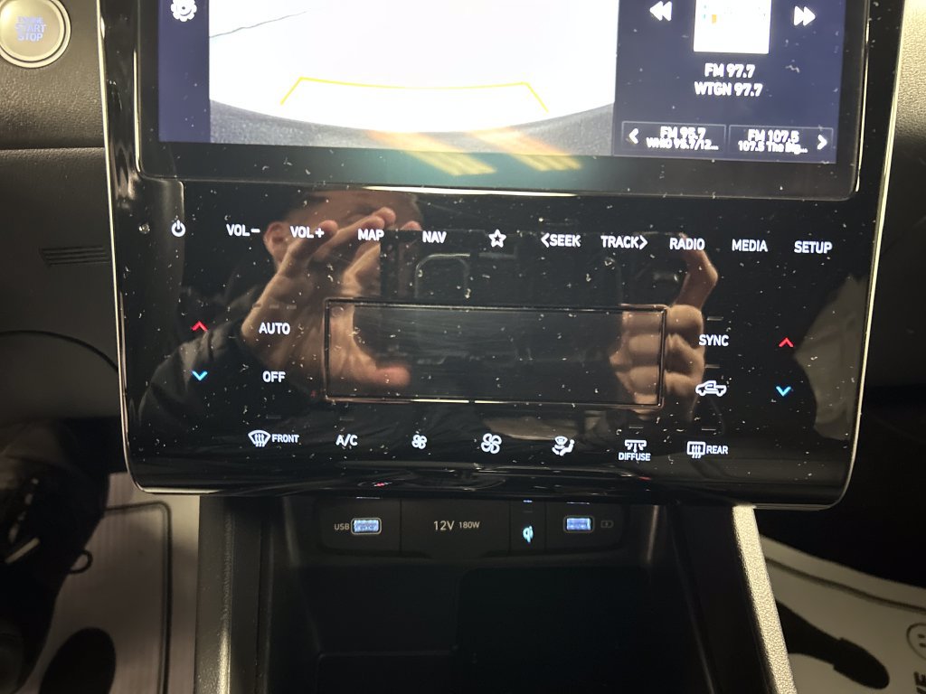 Used 2024 Hyundai Santa Cruz SEL w/ Activity Package FWD image 17