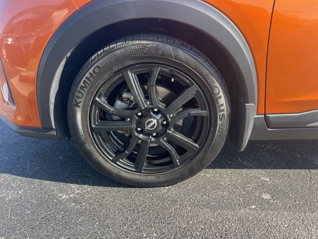 Used 2023 Nissan Kicks SR w/ SR Premium Package FWD image 4