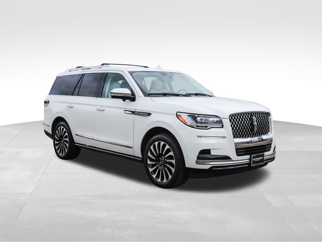 Used 2022 Lincoln Navigator Black Label AWD/4WD image 7