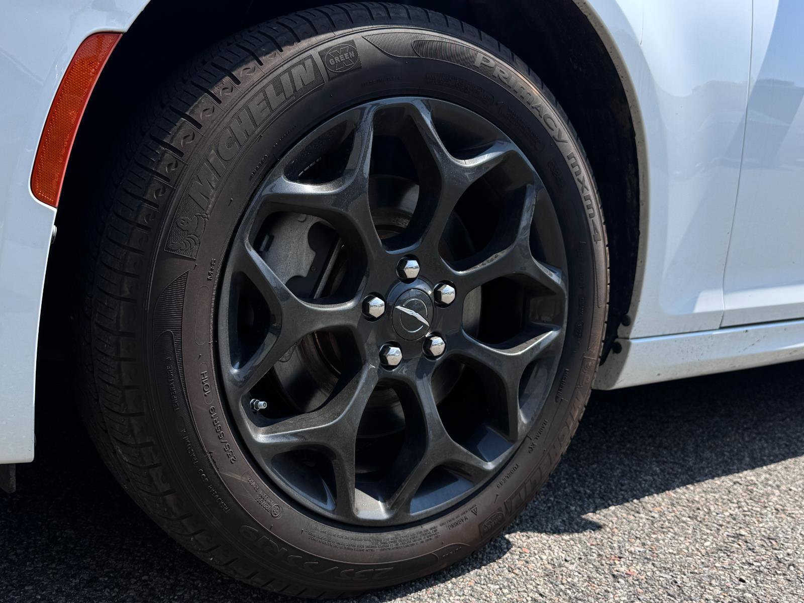 Used 2022 Chrysler 300 Touring L w/ Comfort Group image 11