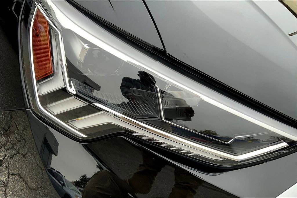 Certified 2024 Audi Q3 2.0T Premium Plus image 27