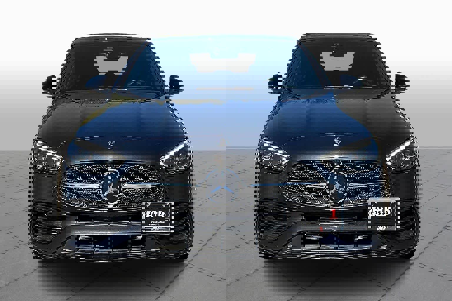 Used 2023 Mercedes-Benz C 300 Sedan image 3