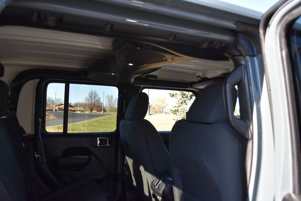 New 2026 Jeep Gladiator Sport AWD/4WD image 35