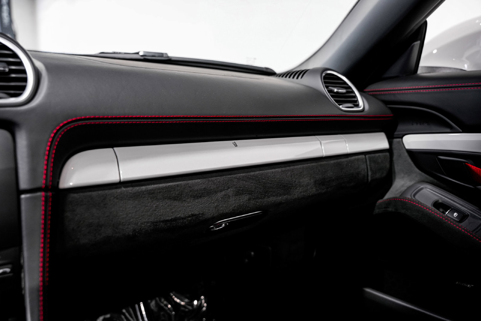 Used 2022 Porsche 718 Boxster Spyder RWD image 16