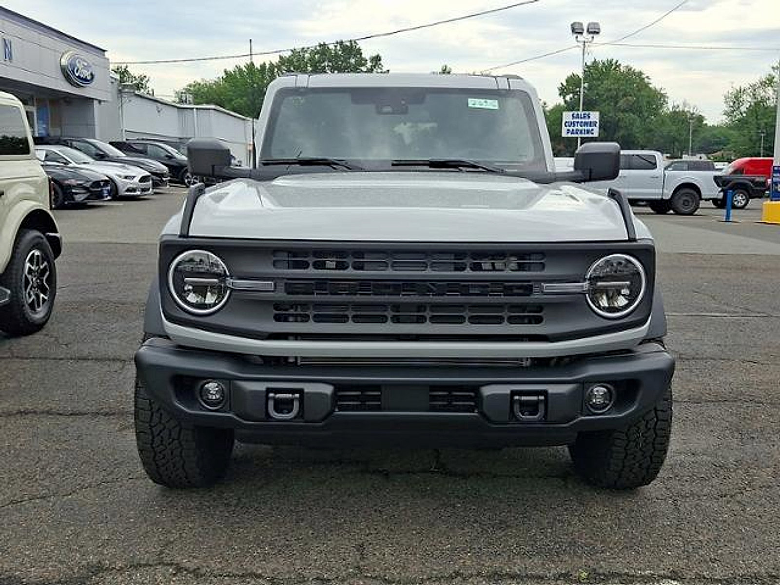 New 2026 Ford Bronco Big Bend w/ Black Diamond Package AWD/4WD image 2