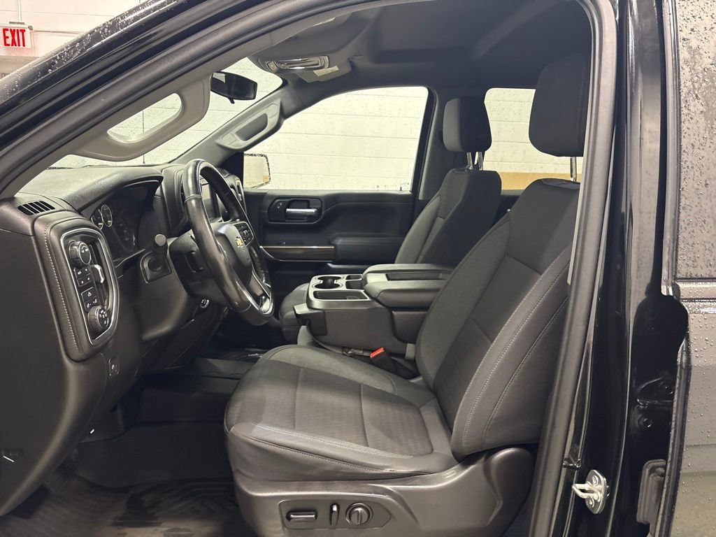 Used 2021 Chevrolet Silverado 1500 LT AWD/4WD image 18