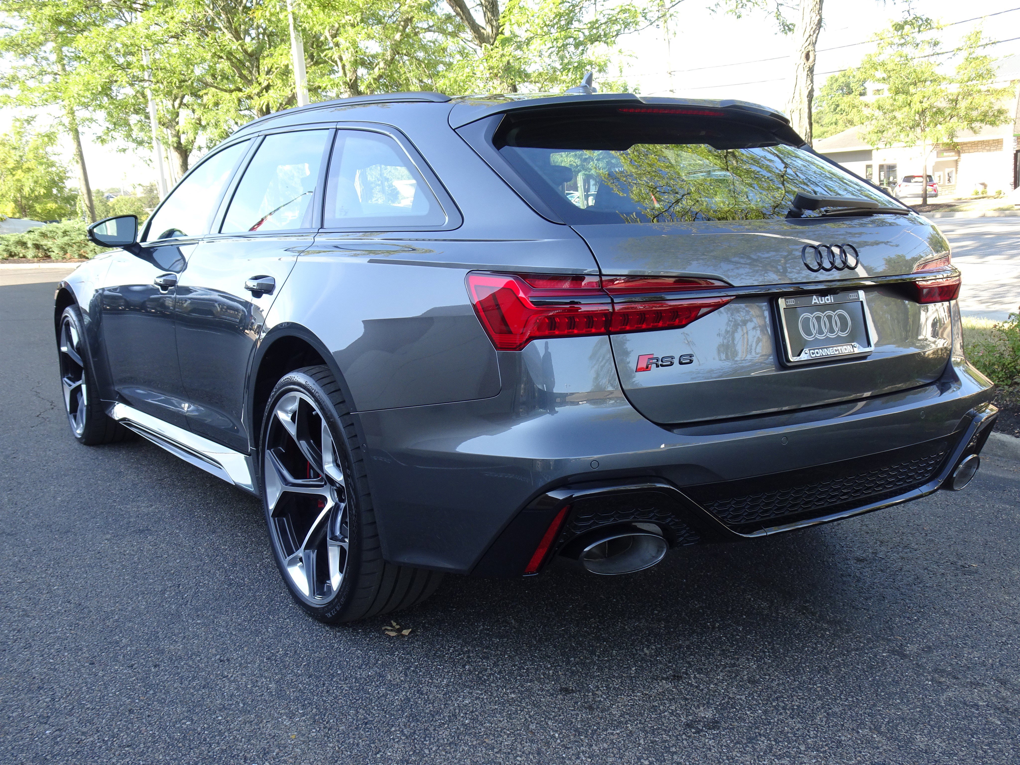 New 2026 Audi RS 6 performance image 3