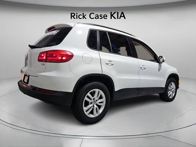 Used 2017 Volkswagen Tiguan S image 8