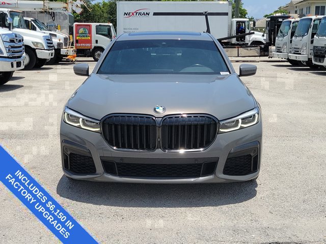 Used 2022 BMW 740i w/ M Sport Package RWD image 8