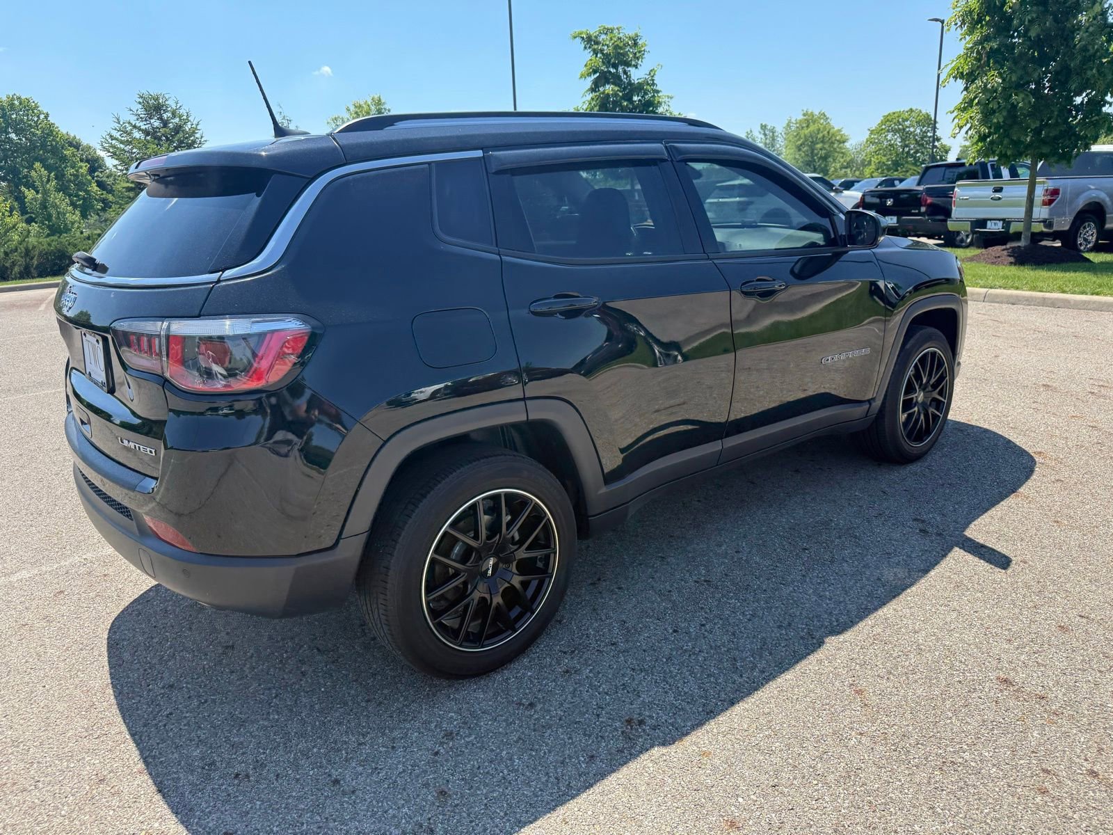 Used 2019 Jeep Compass Limited w/ Safety & Security Group AWD/4WD image 5