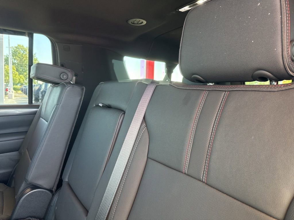 Used 2024 Chevrolet Suburban RST image 26