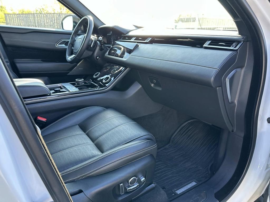 Used 2018 Land Rover Range Rover Velar R-Dynamic HSE AWD/4WD image 40