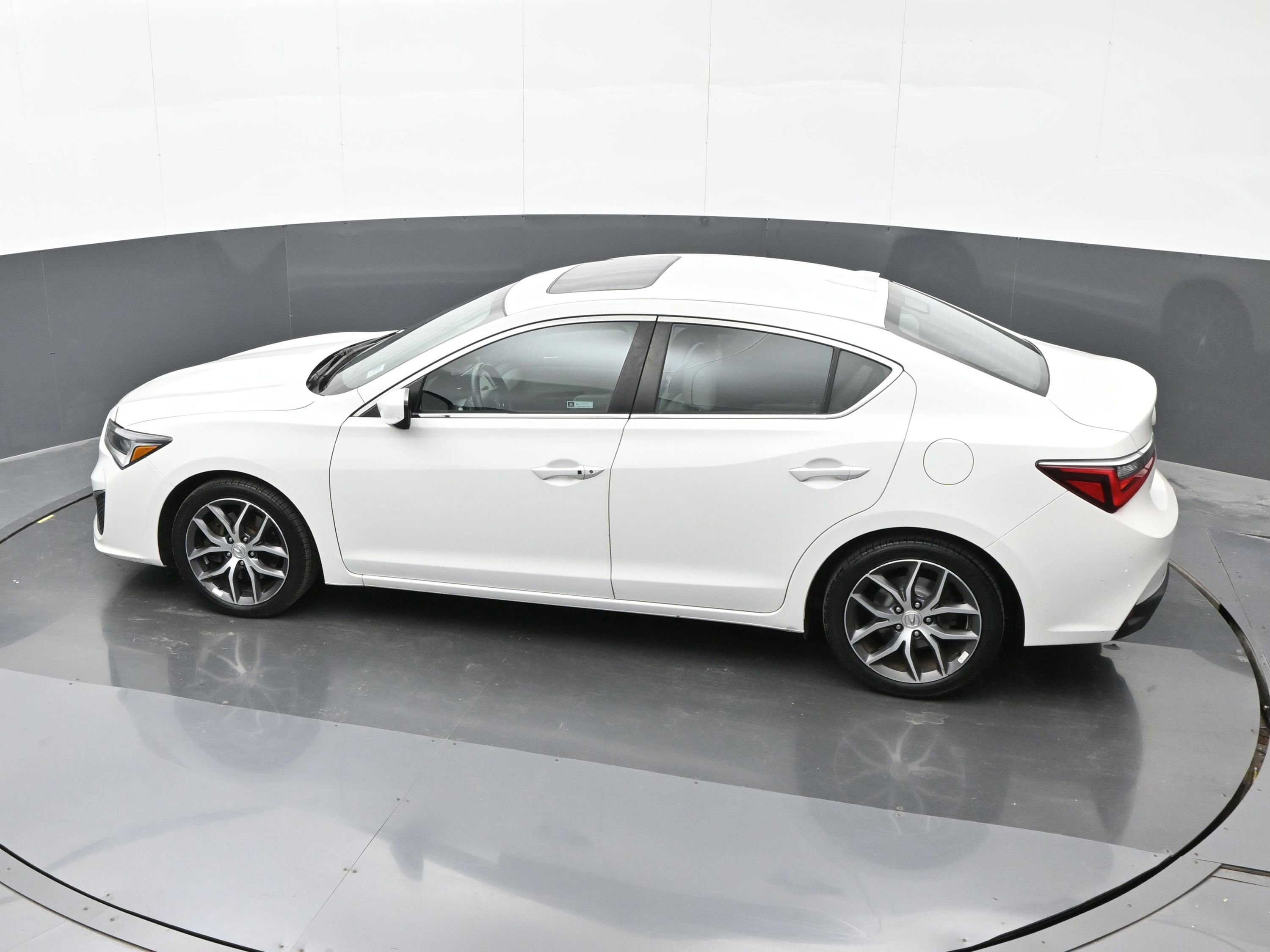 Used 2020 Acura ILX w/ Premium Package image 31