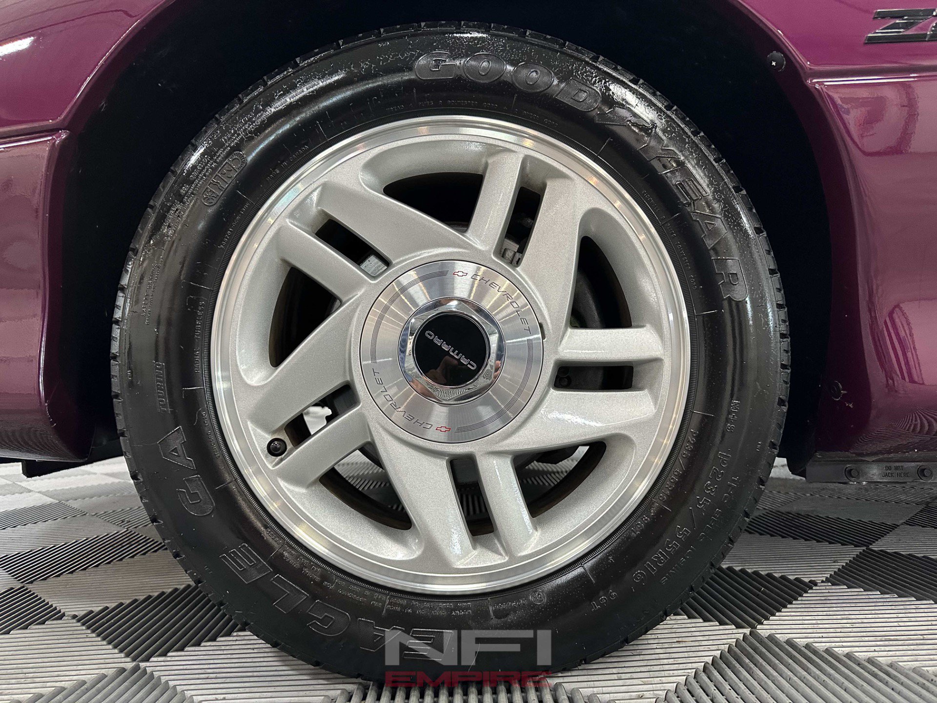 Used 1995 Chevrolet Camaro Z28 RWD image 12