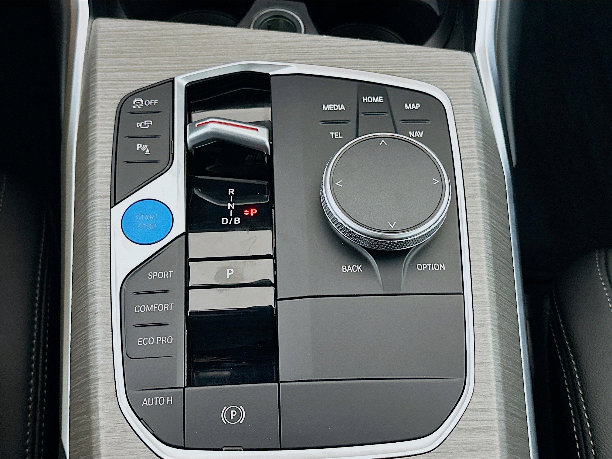 Used 2025 BMW i4 eDrive40 image 25