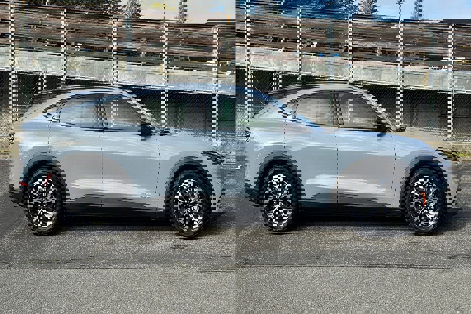 Certified 2025 Ford Mustang Mach-E Select w/ Comfort Package Lite image 3