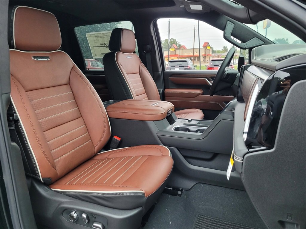 New 2026 GMC Sierra 3500 Denali Ultimate image 14