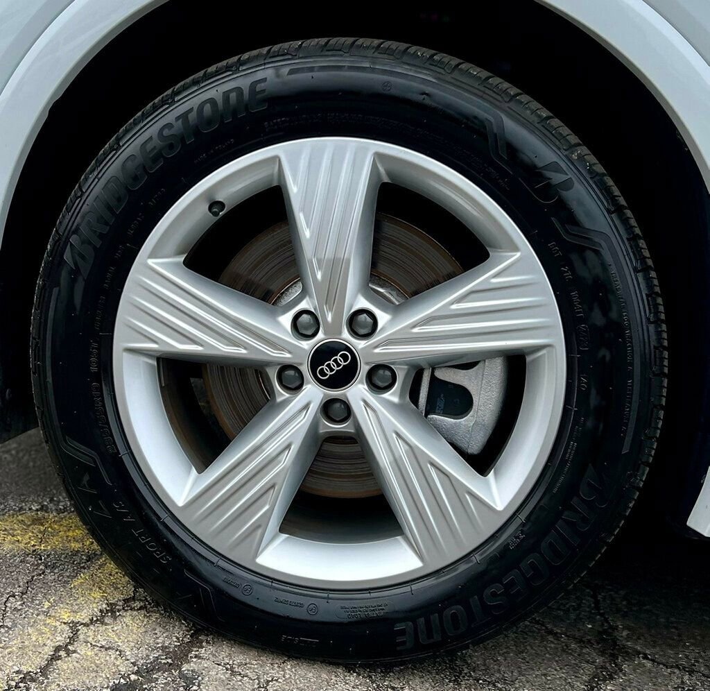 Used 2024 Audi Q4 e-tron Premium Plus w/ Premium Plus image 32