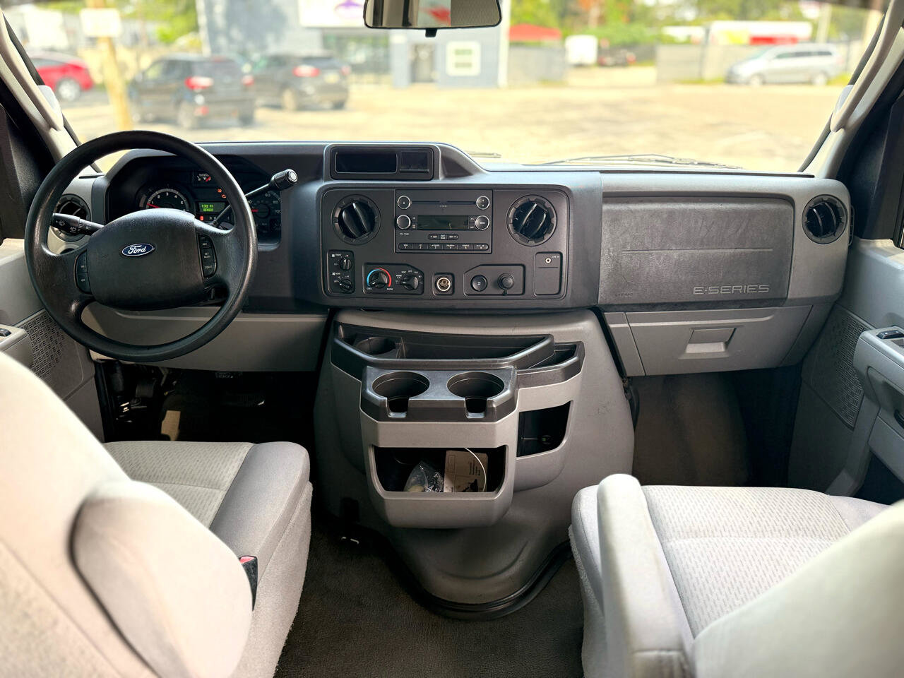 Used 2011 Ford E-150 and Econoline 150 E-150 XL image 11