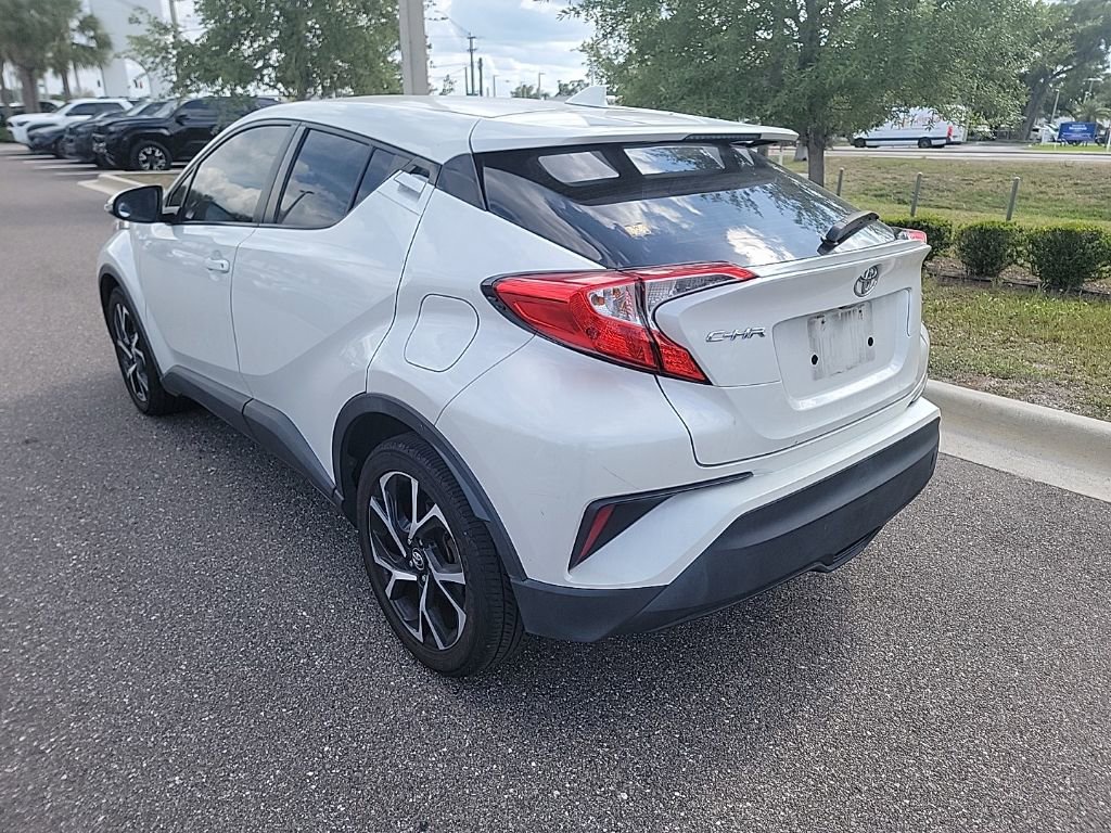 Used 2018 Toyota C-HR XLE FWD image 4