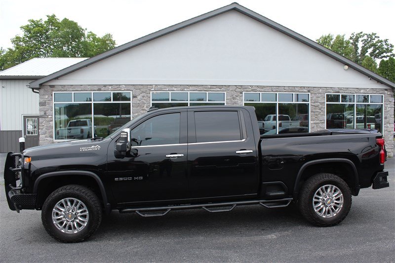 Used 2022 Chevrolet Silverado 2500 High Country w/ Z71 Off-Road Package AWD/4WD image 3