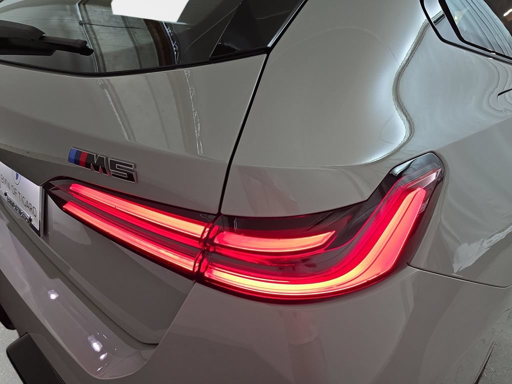 New 2027 BMW M5 Touring AWD/4WD image 29