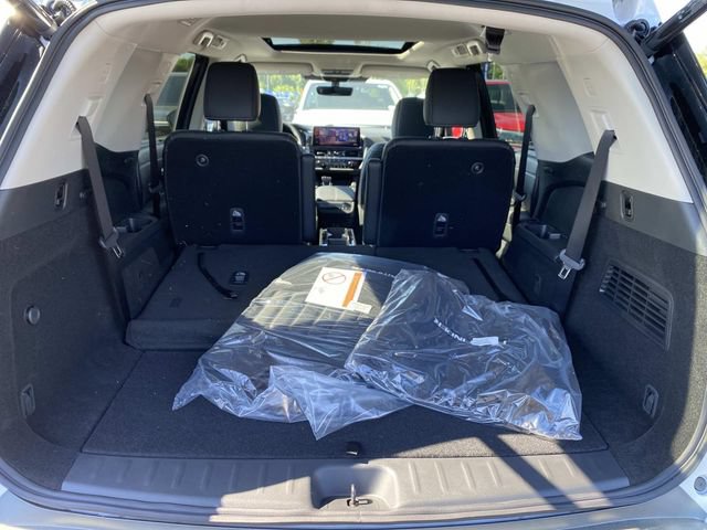 New 2026 Nissan Pathfinder SL w/ SL Premium Package AWD/4WD image 5