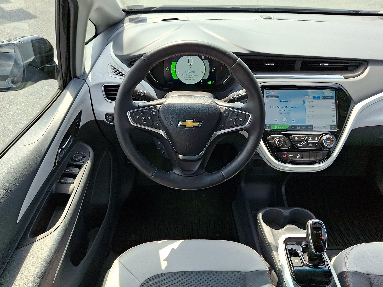 Used 2017 Chevrolet Bolt Premier w/ Driver Confidence II Package FWD image 13