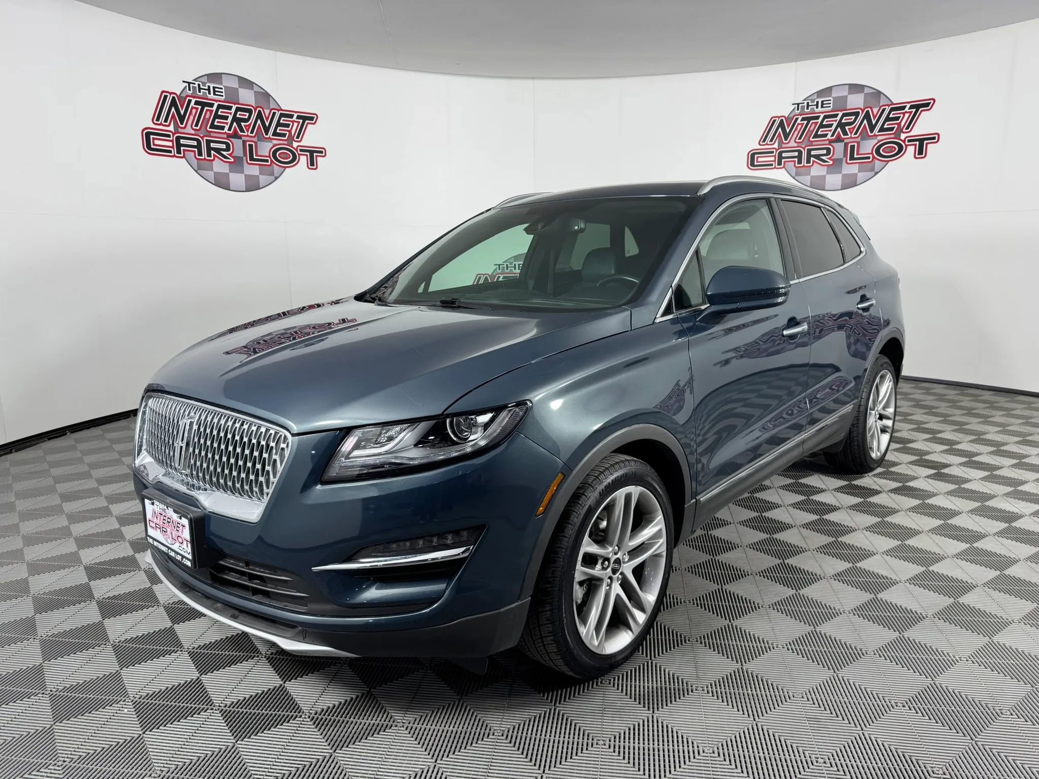 Used 2019 Lincoln MKC Reserve w/ MKC Climate Package AWD/4WD image 3