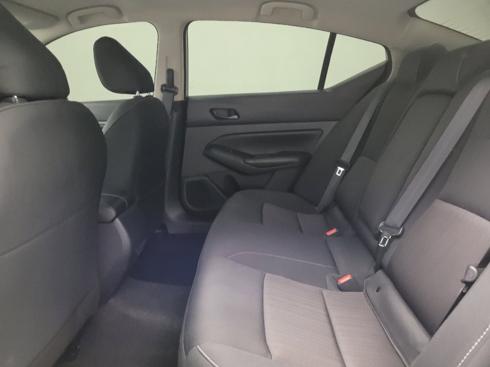 Used 2024 Nissan Altima 2.5 SV image 18