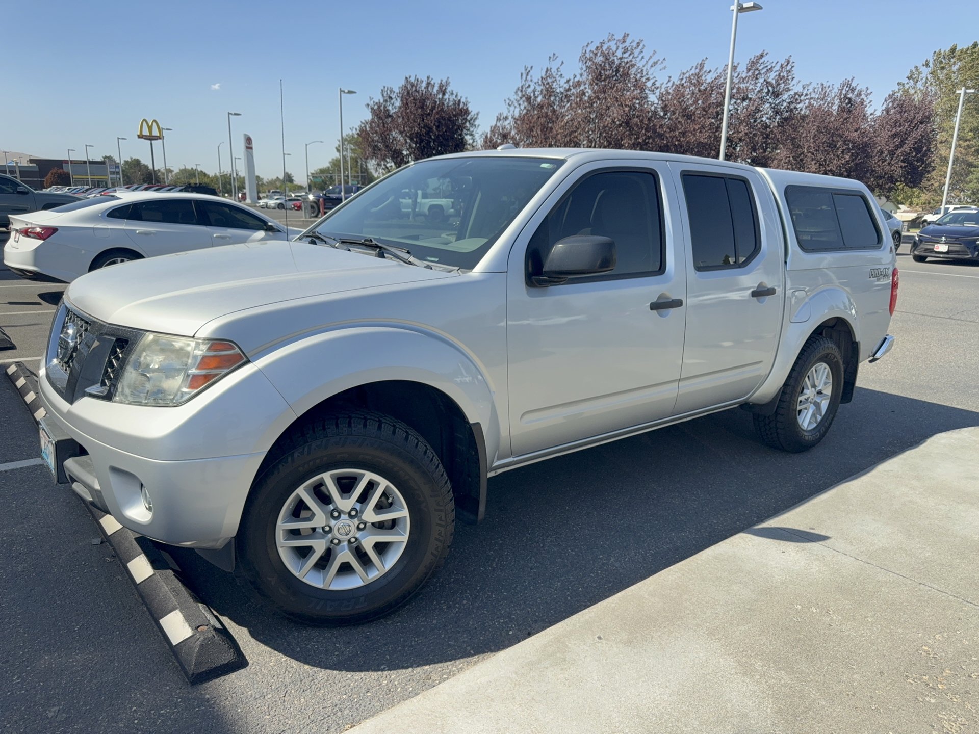 Used 2016 Nissan Frontier SV w/ SV Value Truck Package AWD/4WD image 32