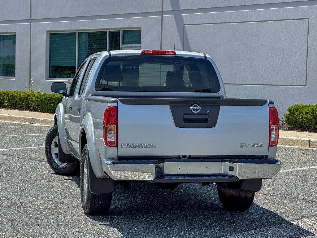 Used 2013 Nissan Frontier SV AWD/4WD image 11