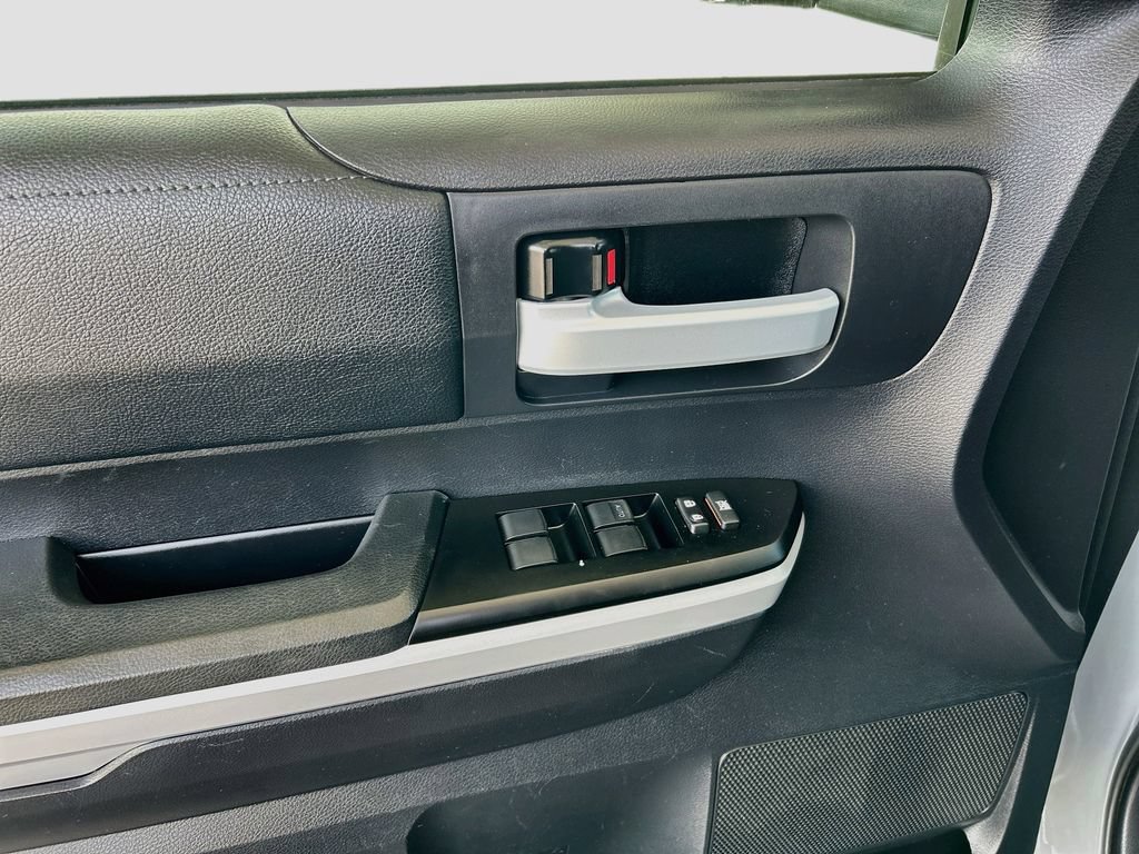 Used 2020 Toyota Tundra SR5 RWD image 17