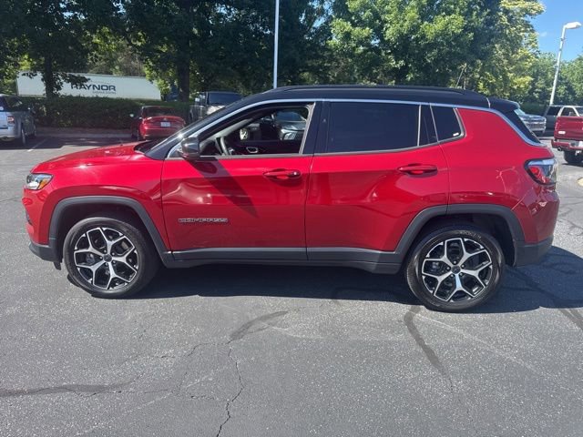 Used 2025 Jeep Compass Limited AWD/4WD image 8