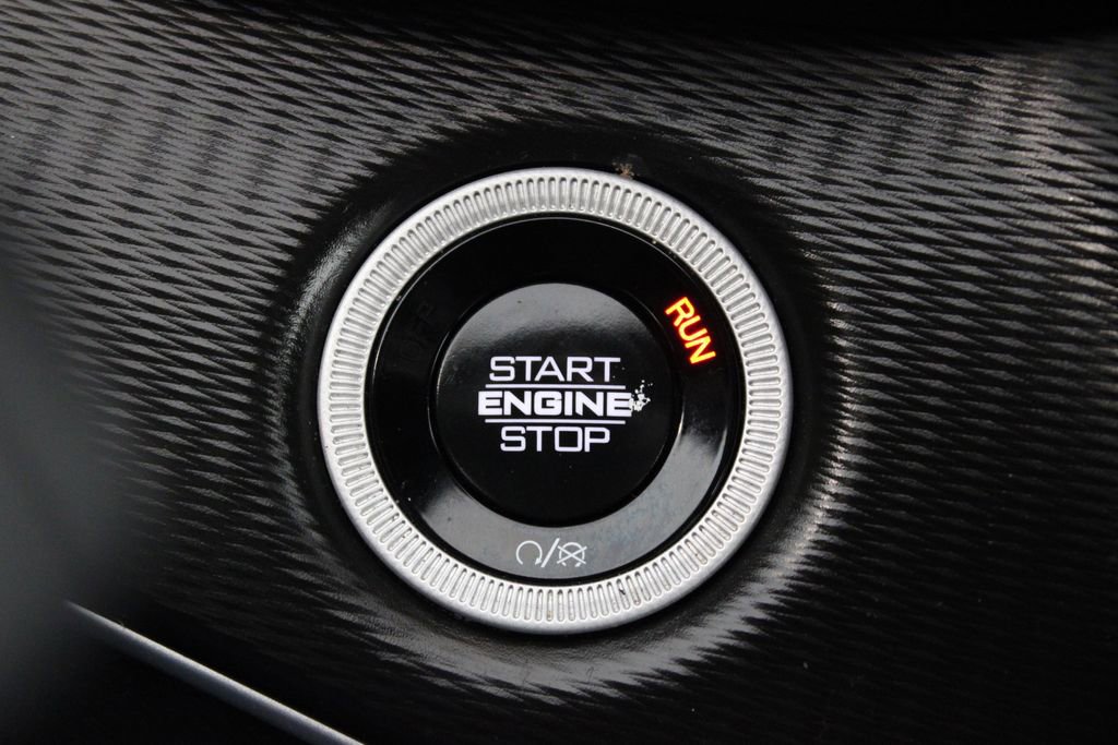 Used 2024 Jeep Grand Cherokee Altitude image 21