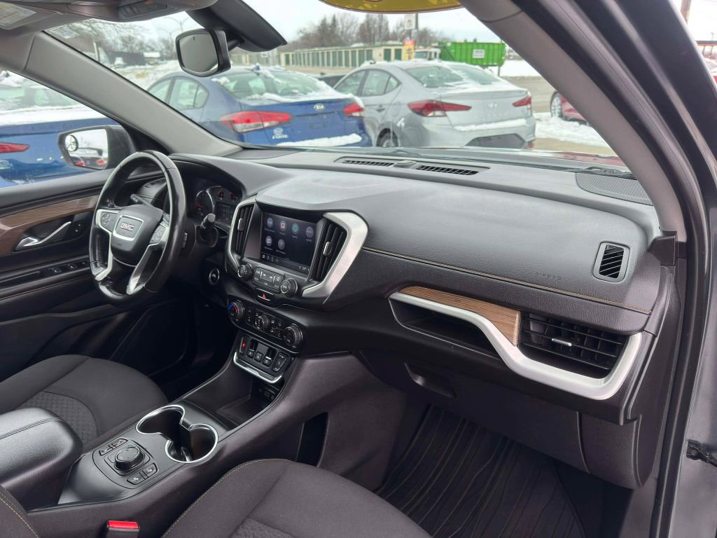 Used 2018 GMC Terrain SLE w/ Driver Convenience Package image 16