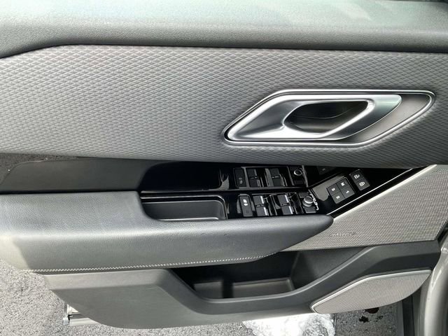 Used 2021 Land Rover Range Rover Velar R-Dynamic S image 16
