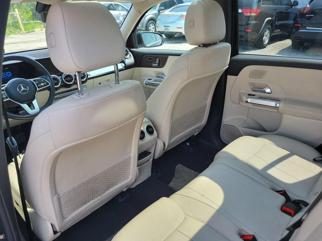 Used 2023 Mercedes-Benz EQB 300 4MATIC w/ Pinnacle Package image 17