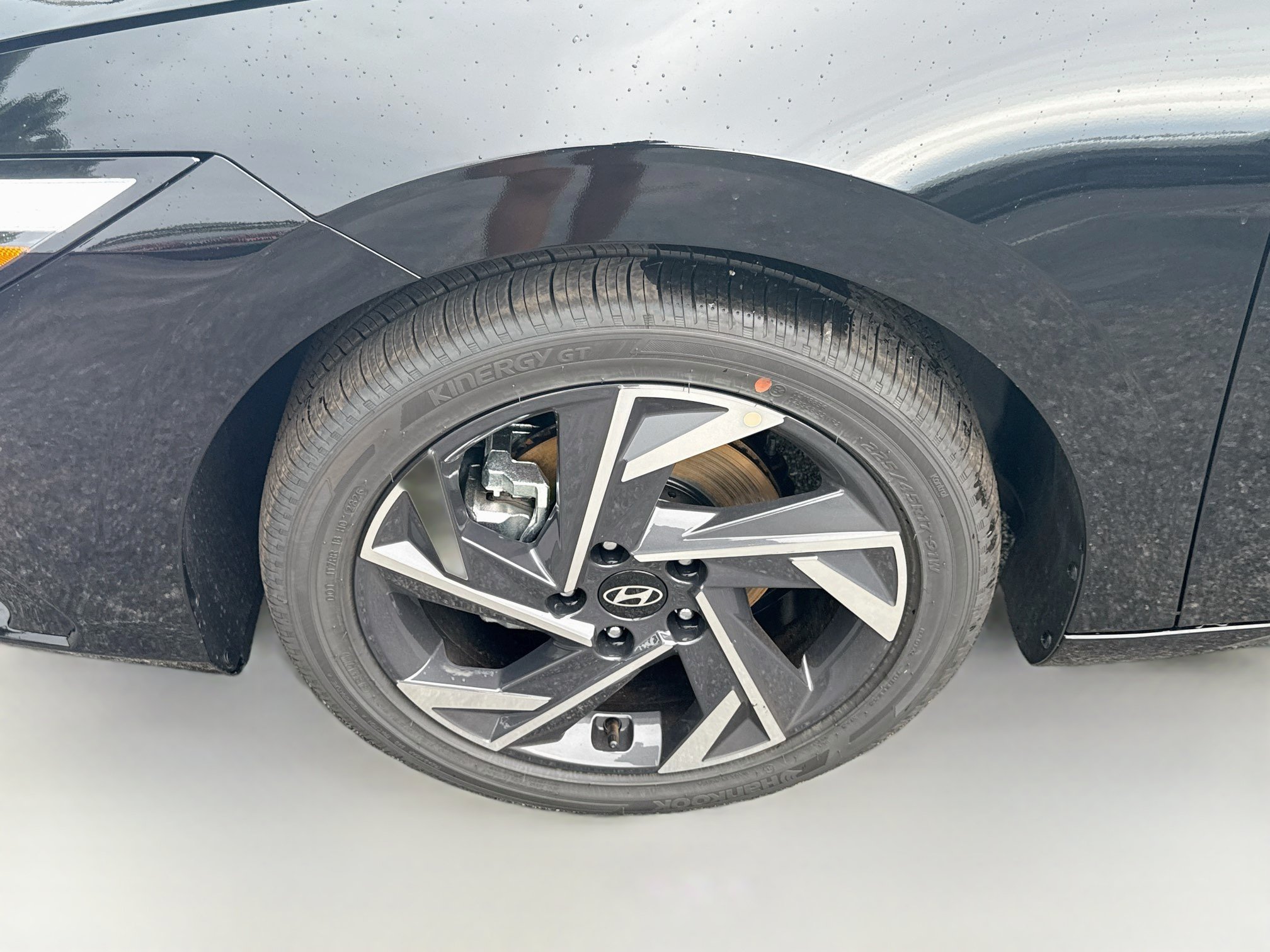 New 2026 Hyundai Elantra Limited FWD image 23