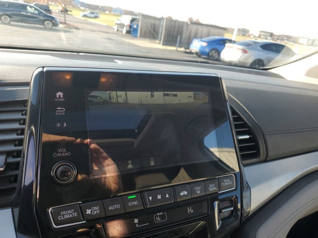 Used 2024 Honda Odyssey EX-L image 17