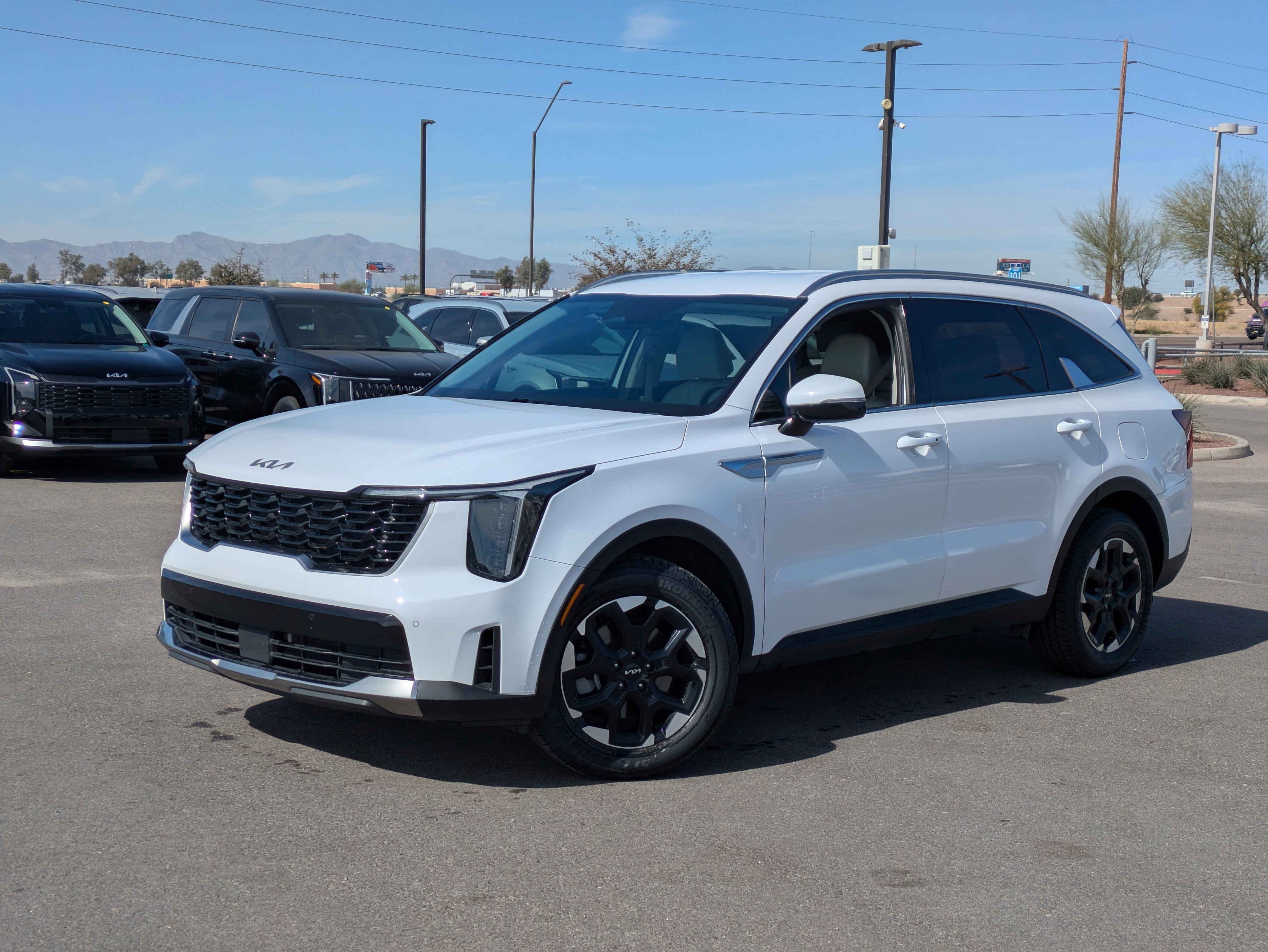 Certified 2025 Kia Sorento S image 33