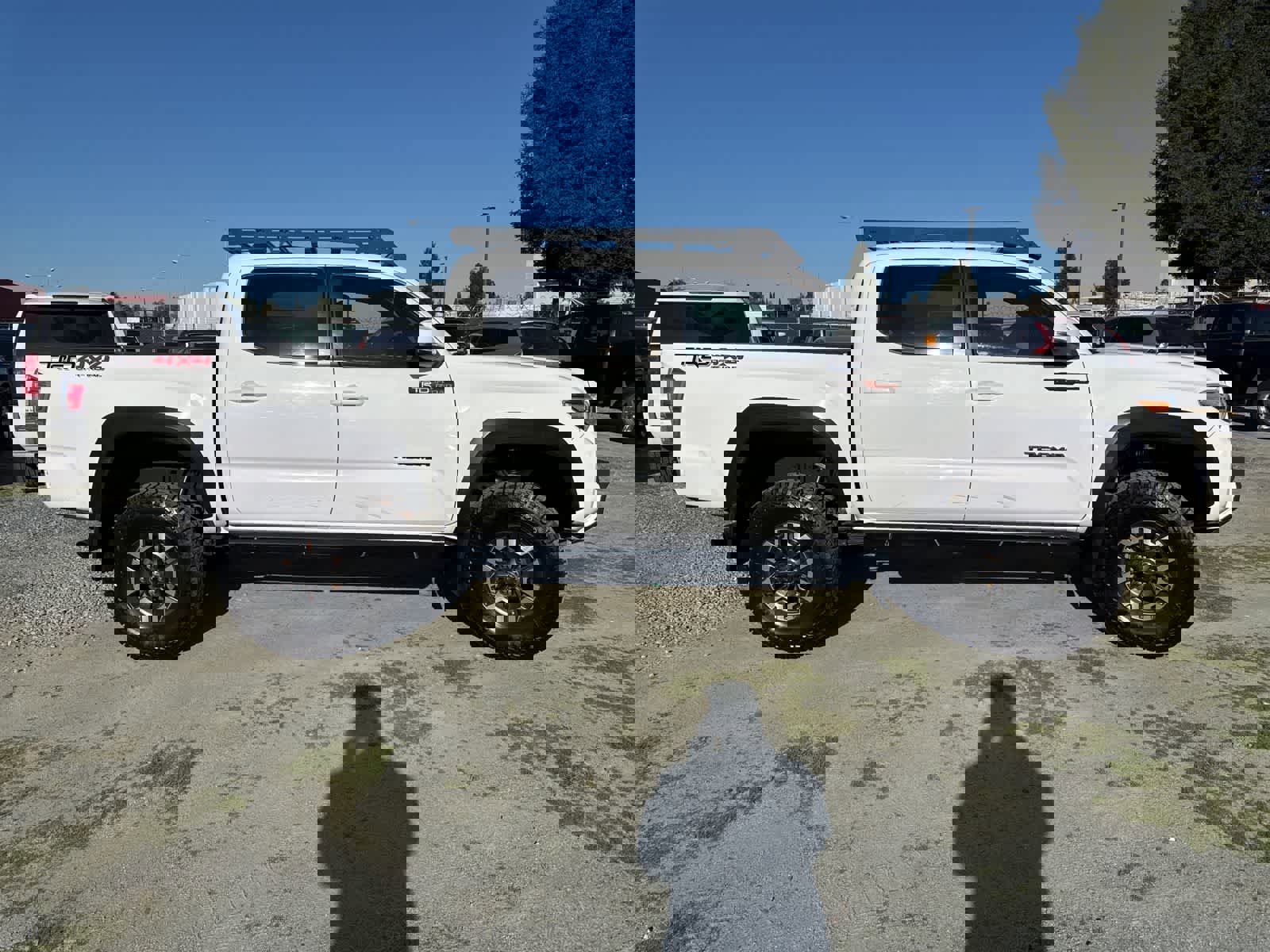 Used 2020 Toyota Tacoma TRD Off-Road w/ Technology Package image 4