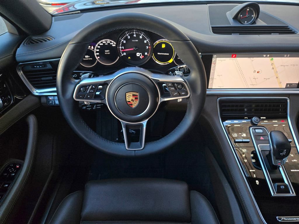 Used 2018 Porsche Panamera 4 AWD/4WD image 17