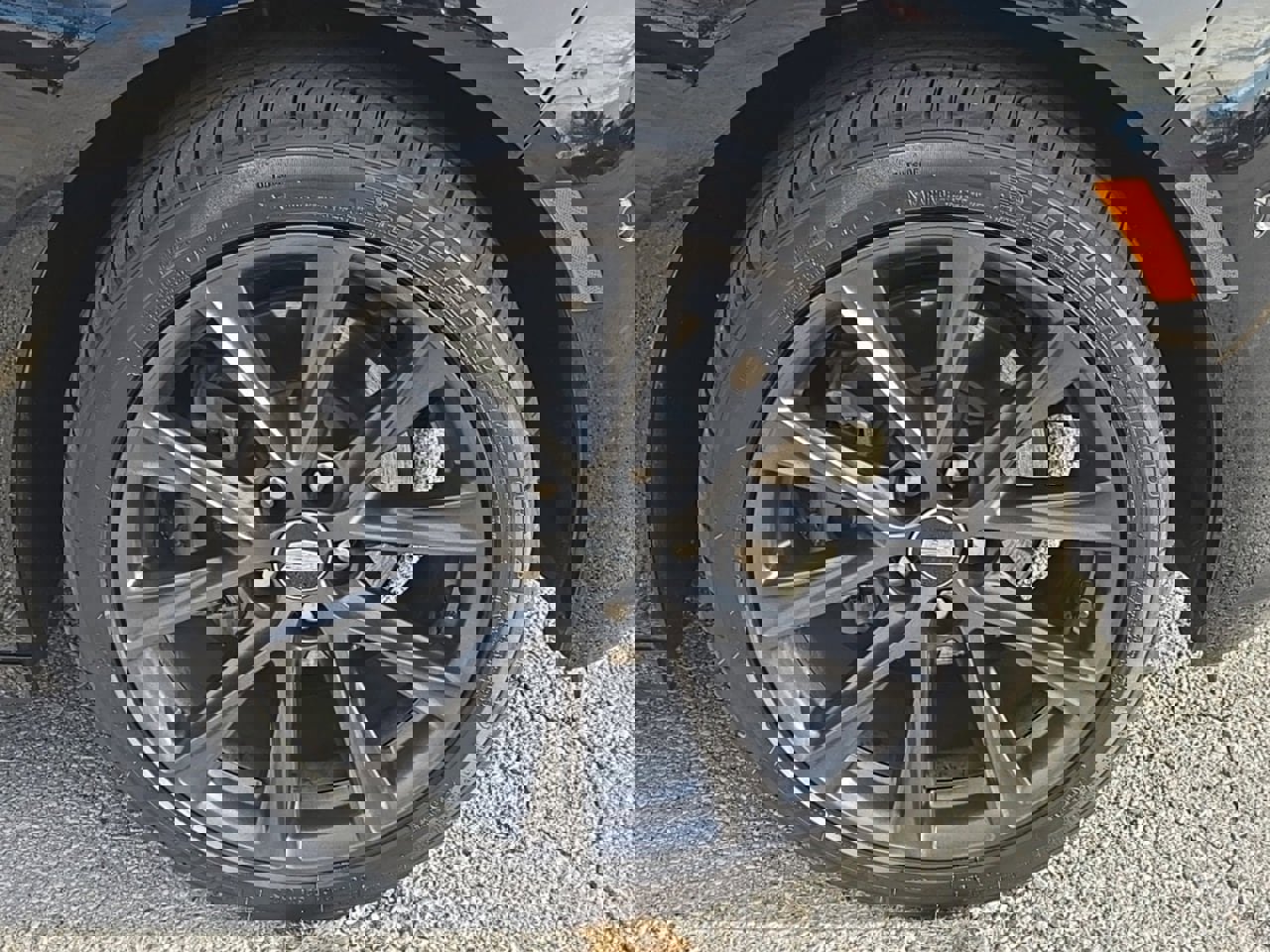 Used 2025 Cadillac CT5 Sport w/ Technology Package image 9