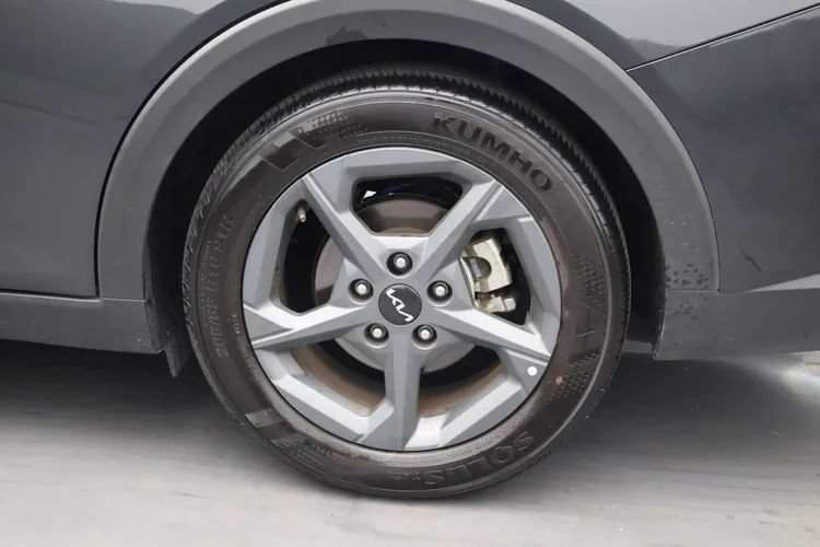 Used 2025 Kia K4 FWD image 34