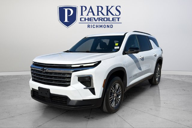 Certified 2024 Chevrolet Traverse LT FWD image 3