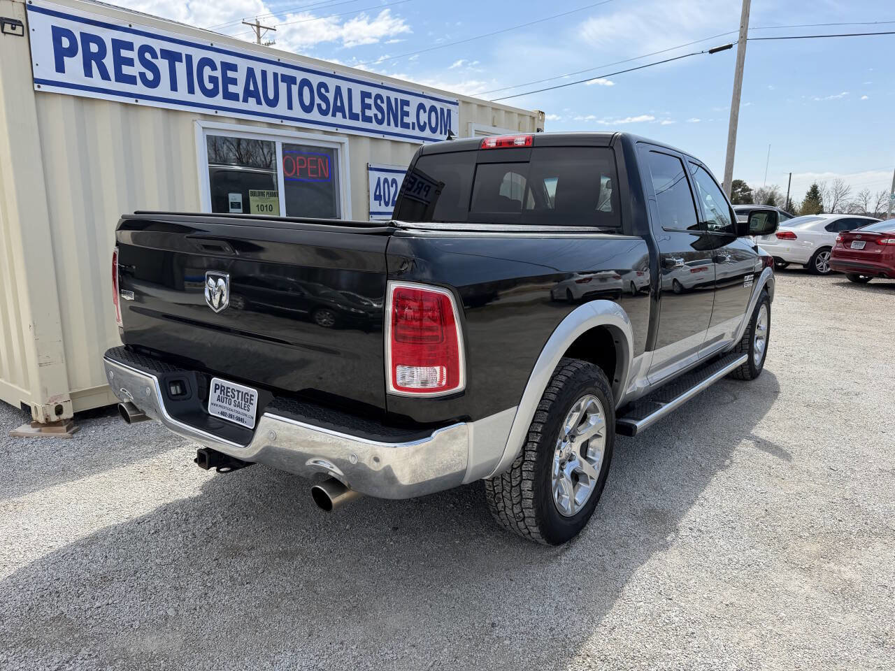 Used 2016 RAM 1500 Laramie w/ Convenience Group AWD/4WD image 7