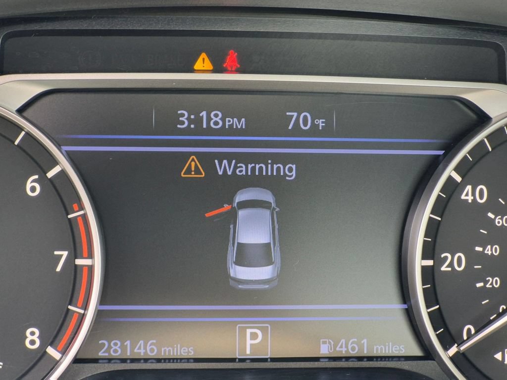 Used 2025 Nissan Altima 2.5 SV FWD image 13